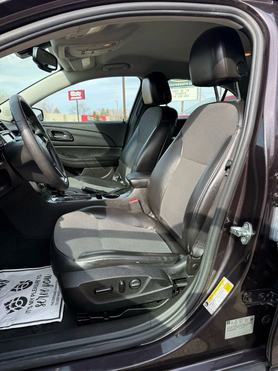 Used 2015 Chevrolet Malibu LT w/ Power Convenience Package FWD image 10