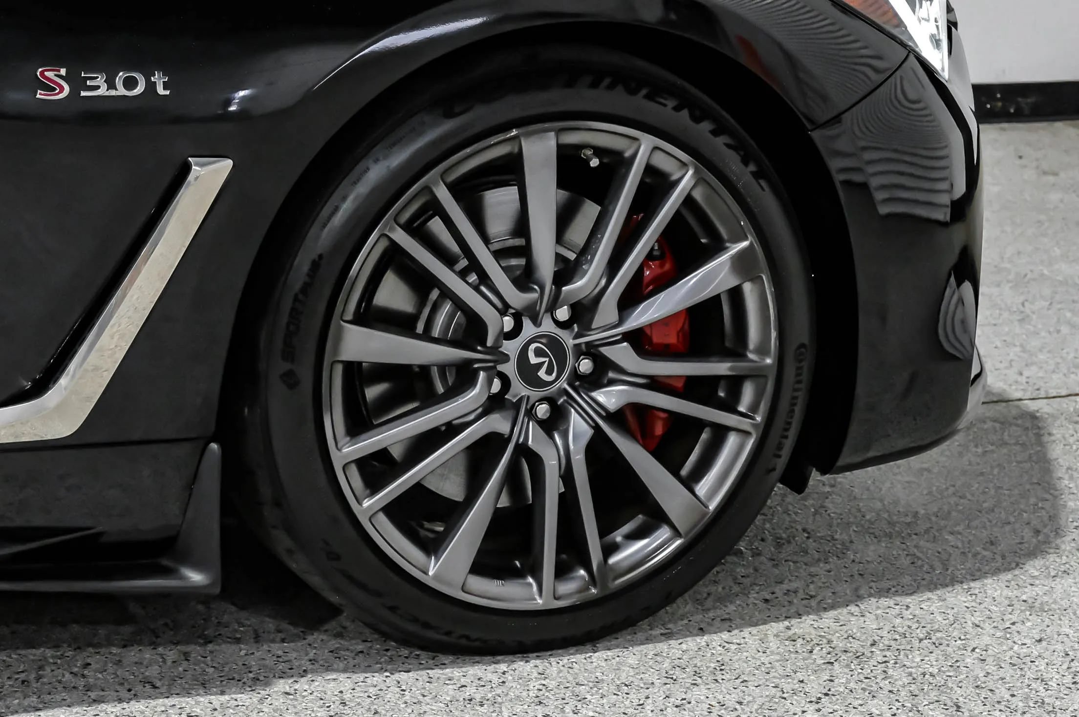Used 2017 INFINITI Q60 Red Sport 400 RWD image 58