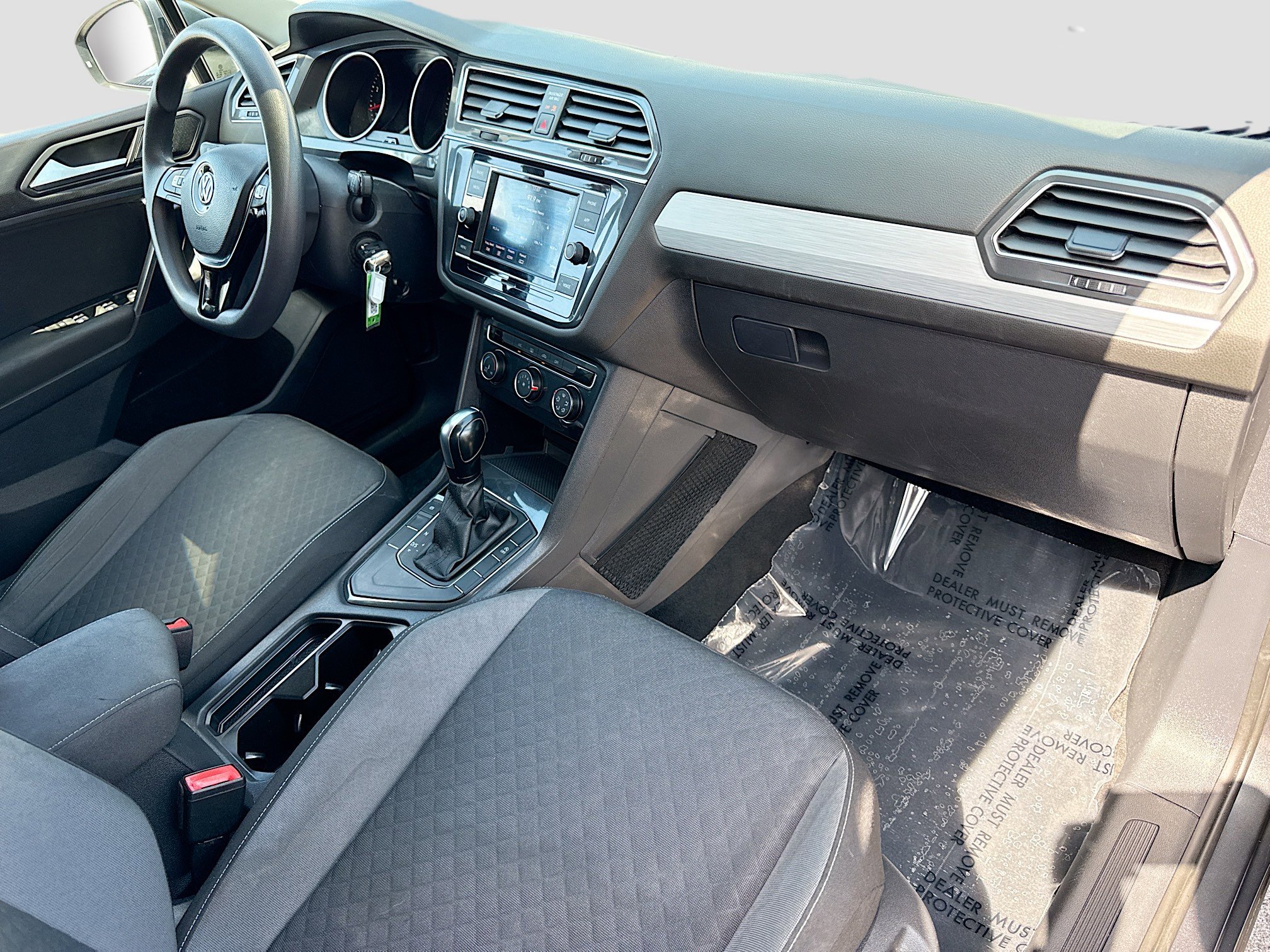 Used 2021 Volkswagen Tiguan S FWD image 12