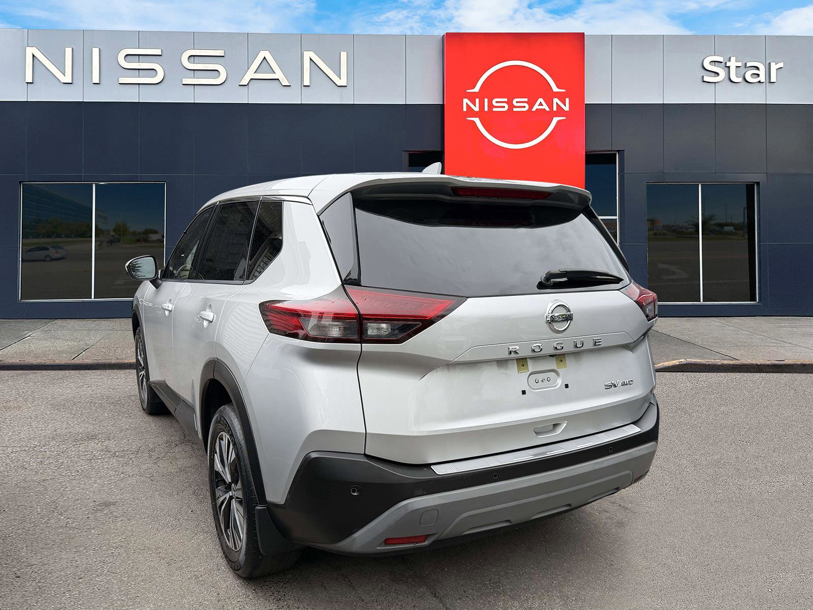 Used 2021 Nissan Rogue SV AWD/4WD image 4