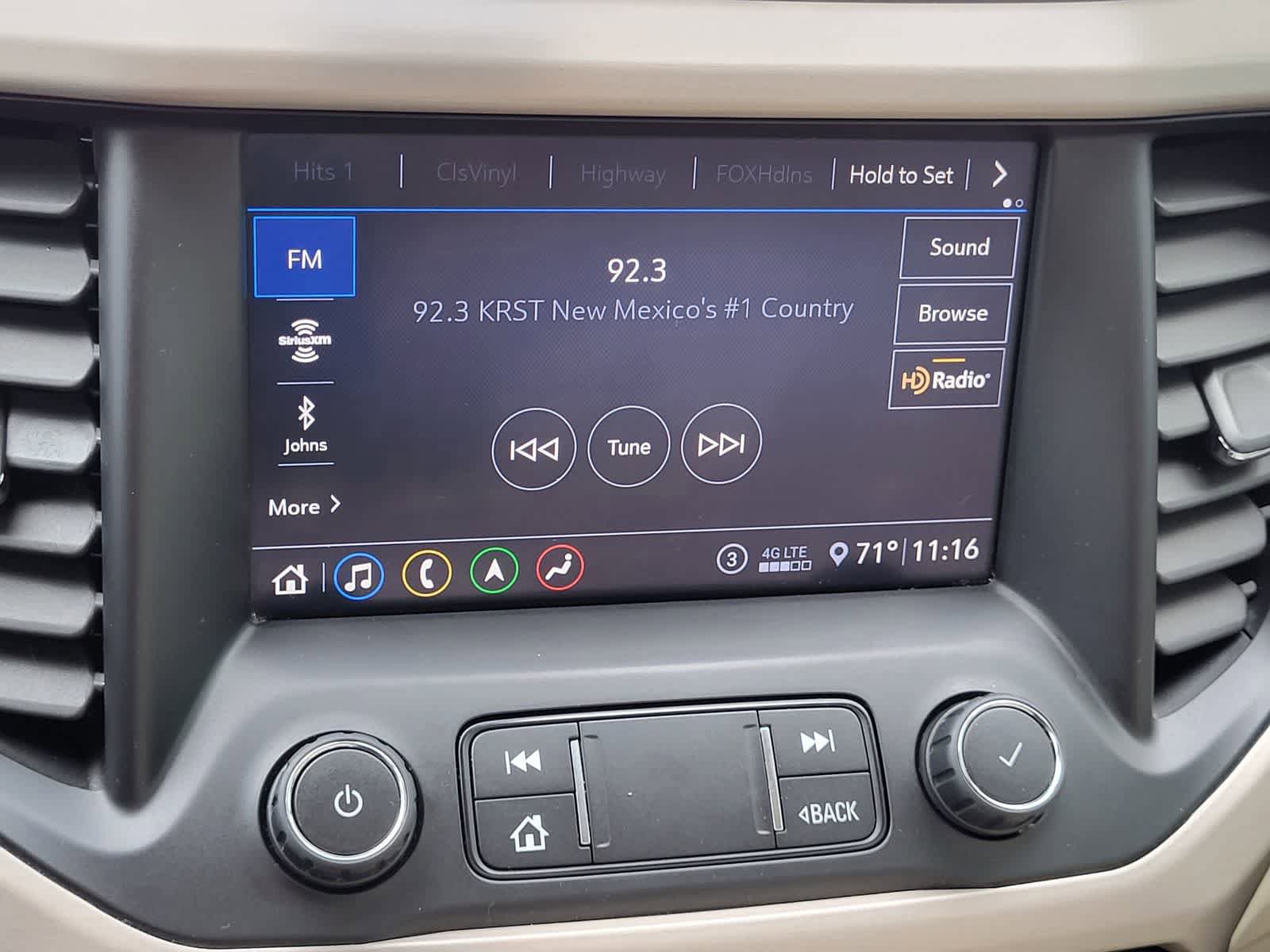 Used 2020 GMC Acadia Denali w/ Technology Package AWD/4WD image 22