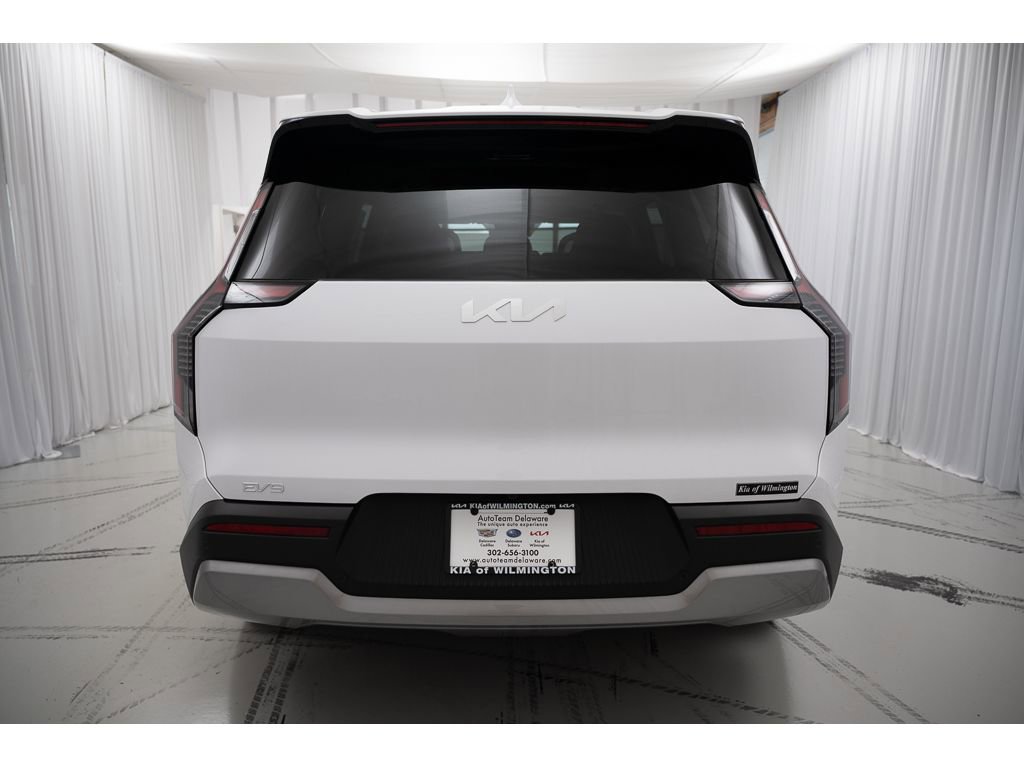 New 2026 Kia EV9 Wind image 6
