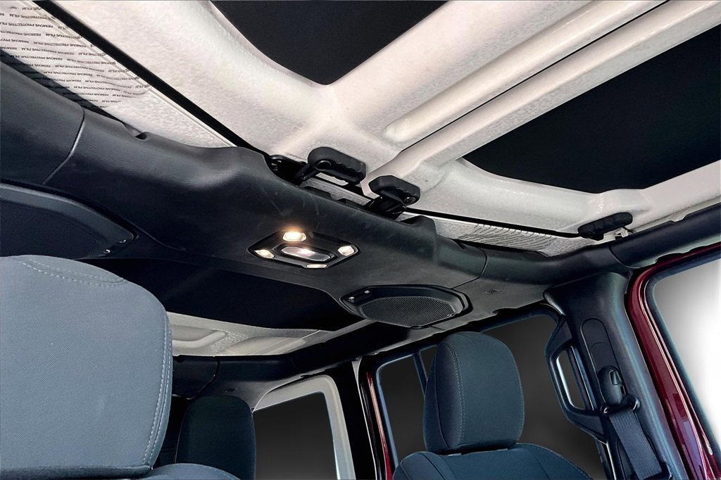 Used 2021 Jeep Wrangler Unlimited Rubicon image 13