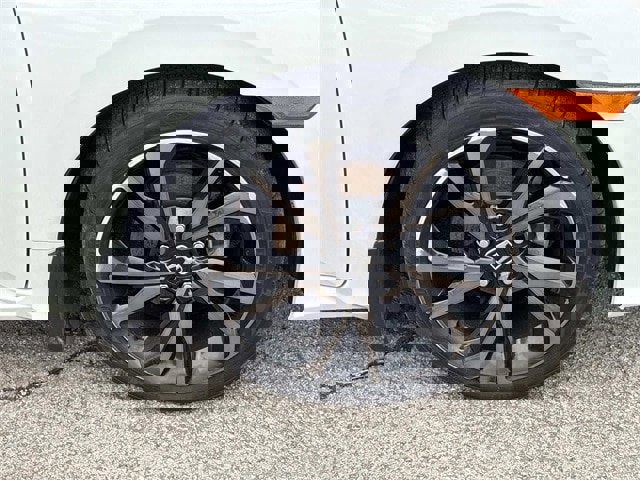 Used 2019 Honda Civic Sport image 9