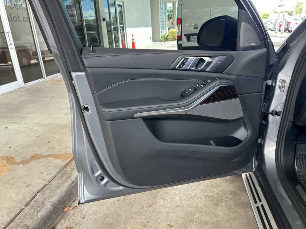 Used 2026 BMW X5 sDrive40i RWD image 46