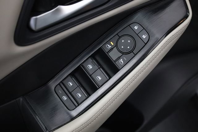 Used 2025 Nissan Rogue SV image 12