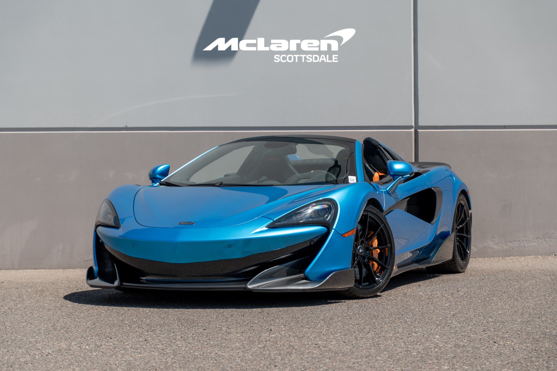 Used 2020 McLaren 600LT Spider RWD image 2