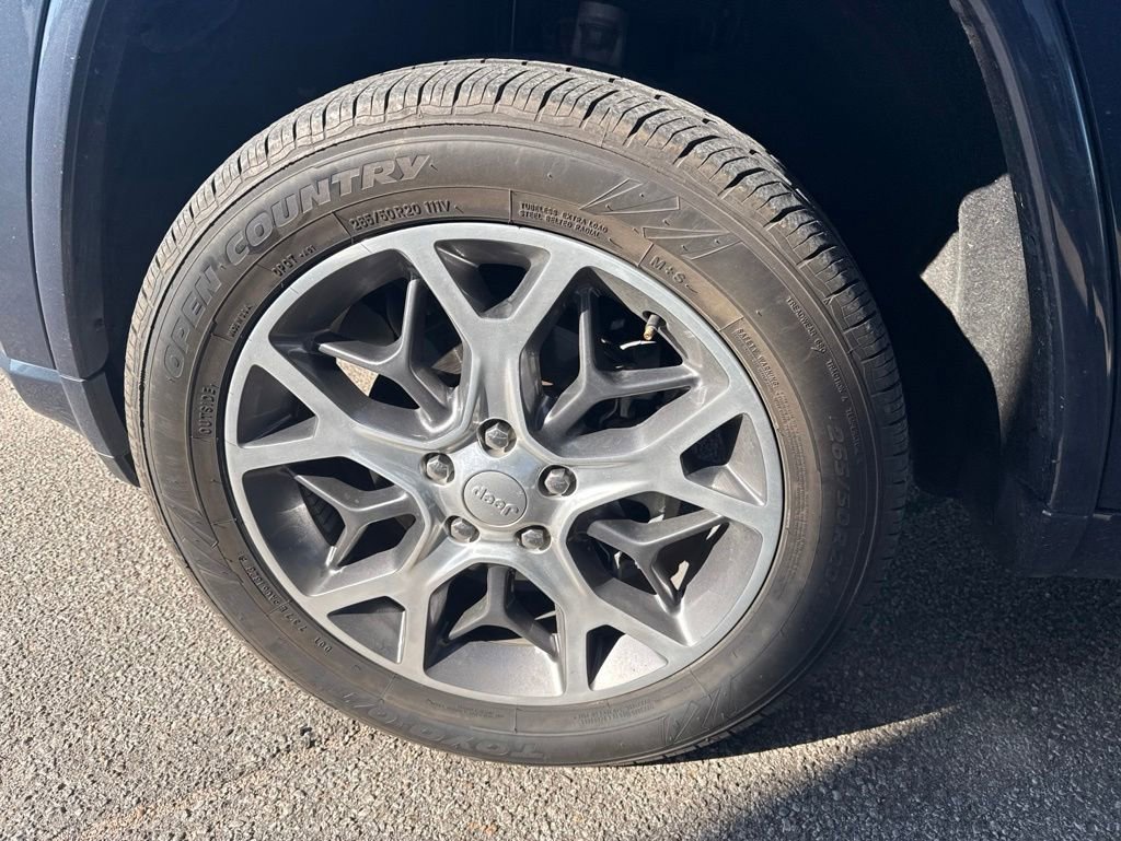 Used 2020 Jeep Grand Cherokee Overland AWD/4WD image 9