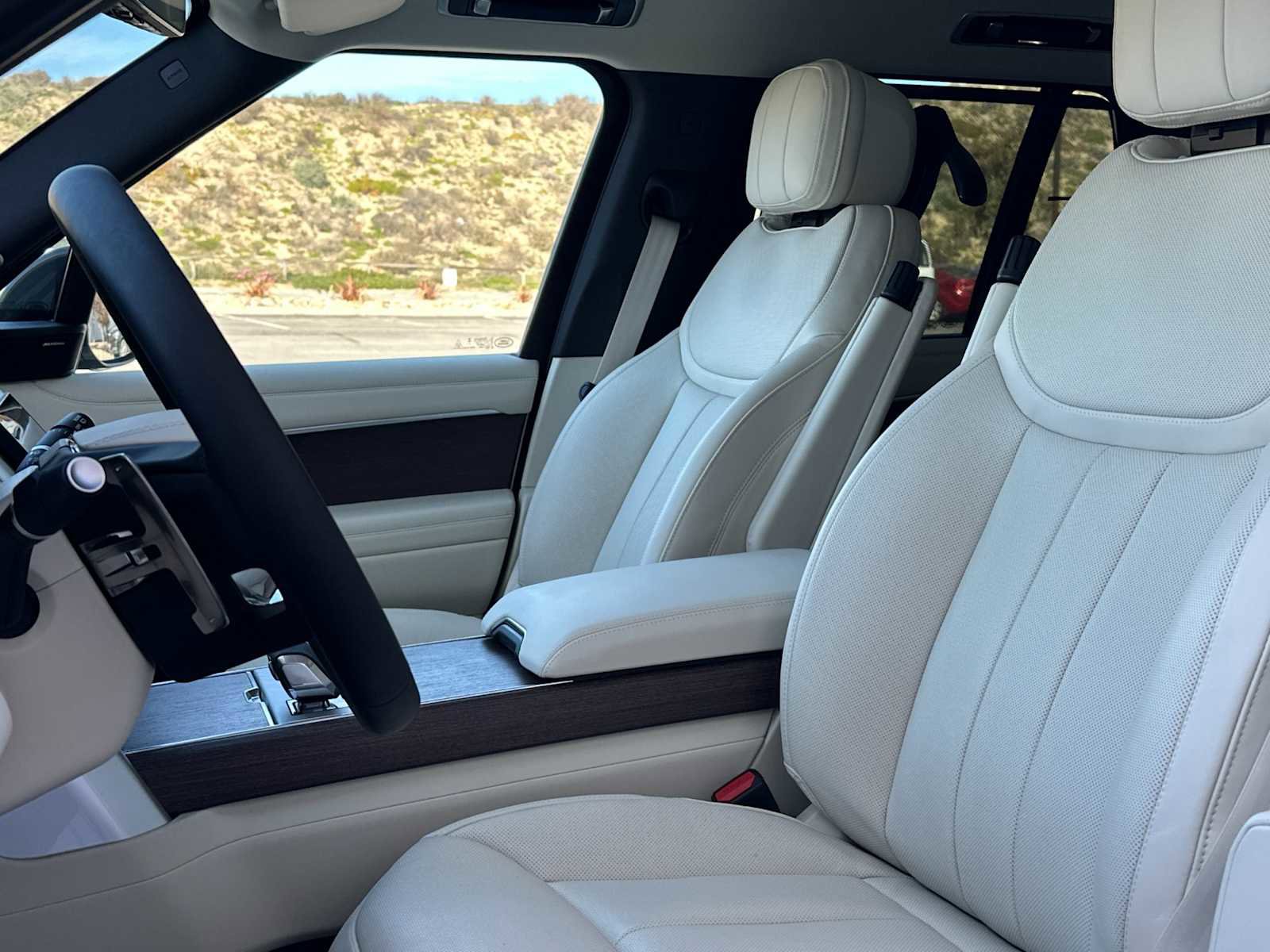 Used 2026 Land Rover Range Rover SE image 5