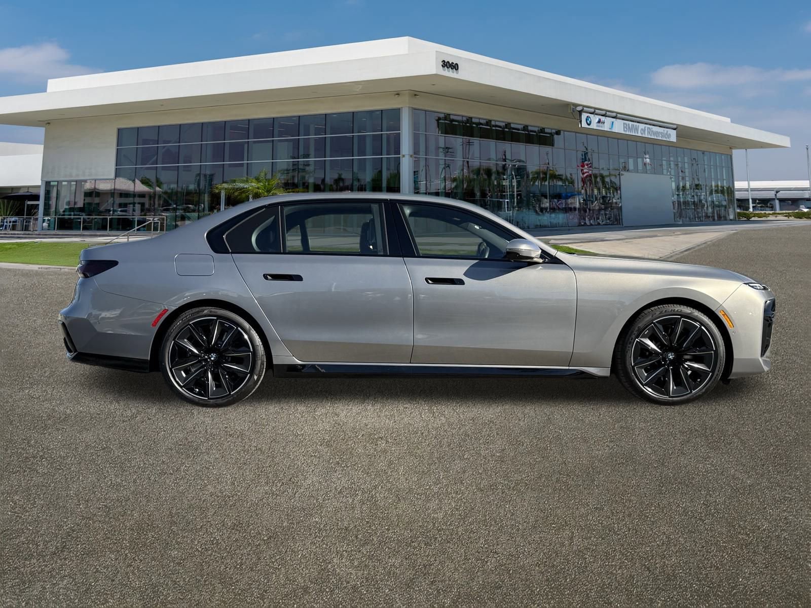 New 2026 BMW 740i w/ Premium Package image 12