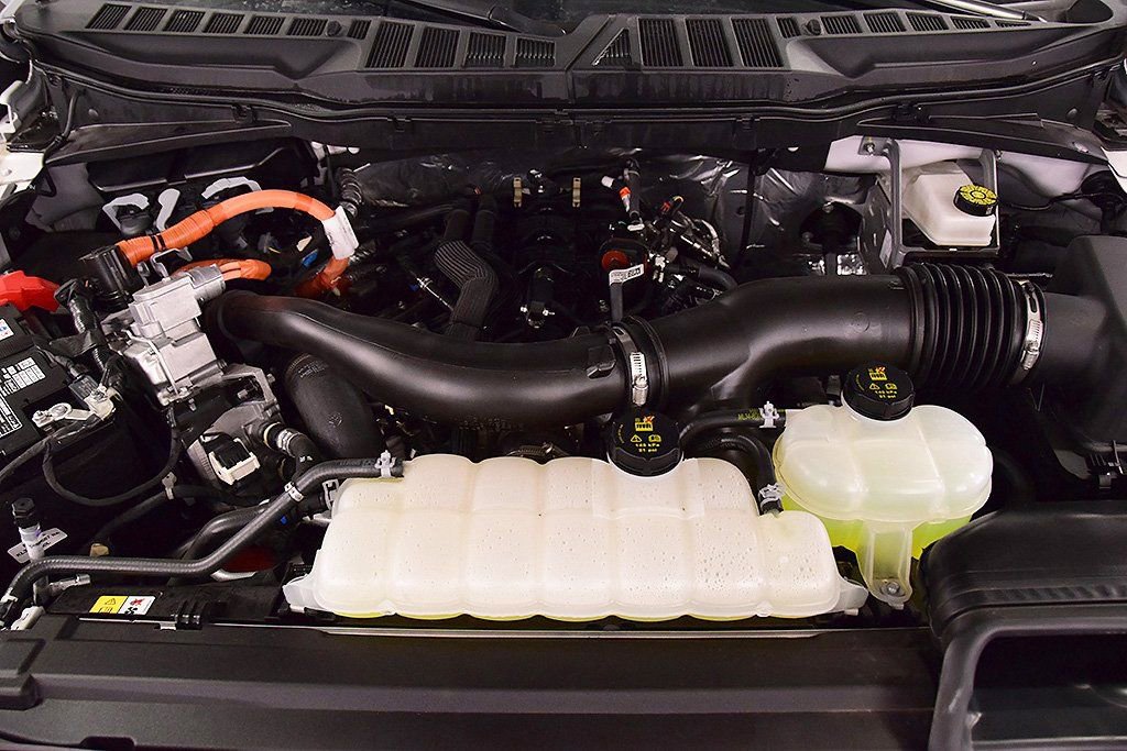 Used 2025 Ford F150 Lariat w/ Bed Utility Package image 41