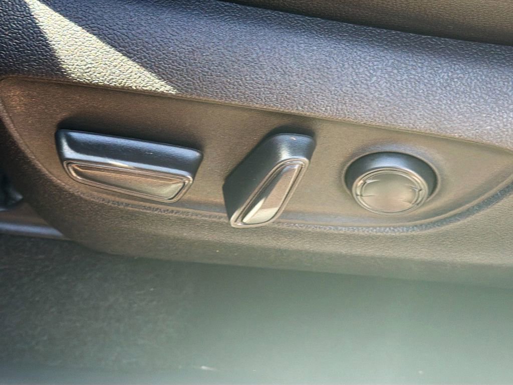 Used 2025 Toyota Grand Highlander FWD image 25
