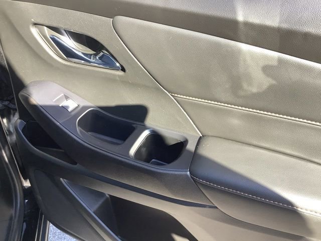 Used 2021 Chevrolet Traverse LT image 17