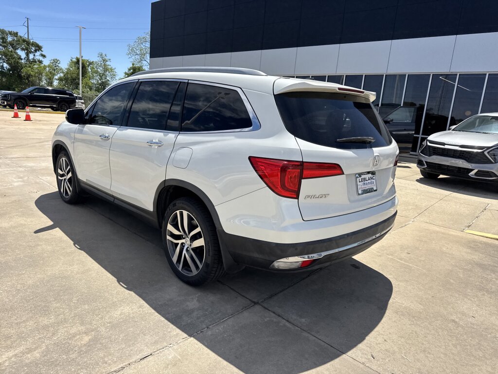 Used 2017 Honda Pilot Elite image 24