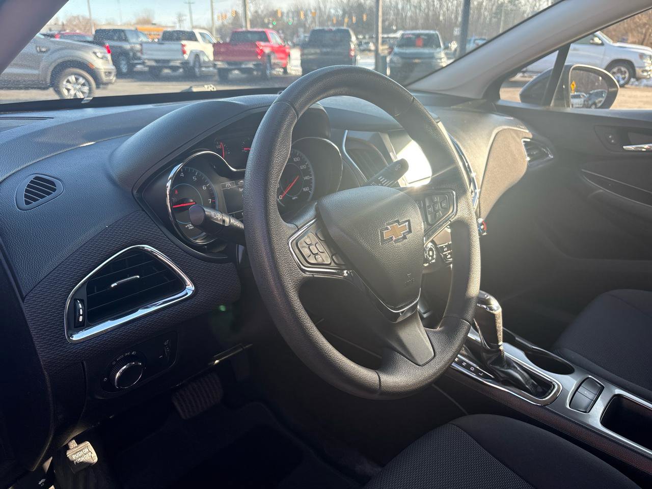 Used 2016 Chevrolet Cruze LT image 6