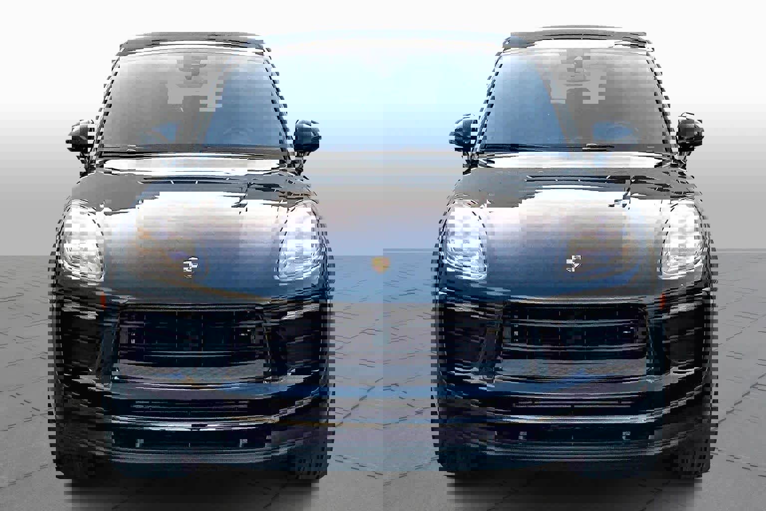 Used 2022 Porsche Macan image 4