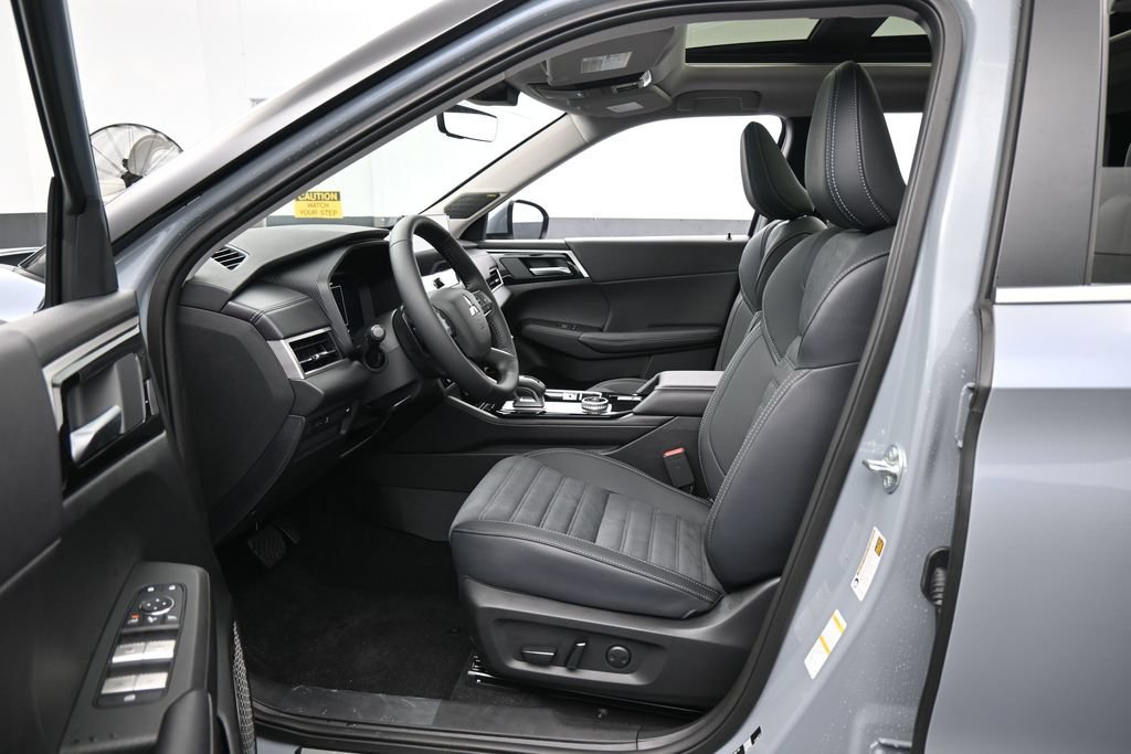 New 2026 Mitsubishi Outlander SE FWD image 10