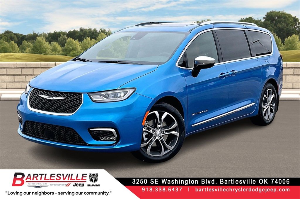 New 2026 Chrysler Pacifica Pinnacle w/ Trailer Tow Group