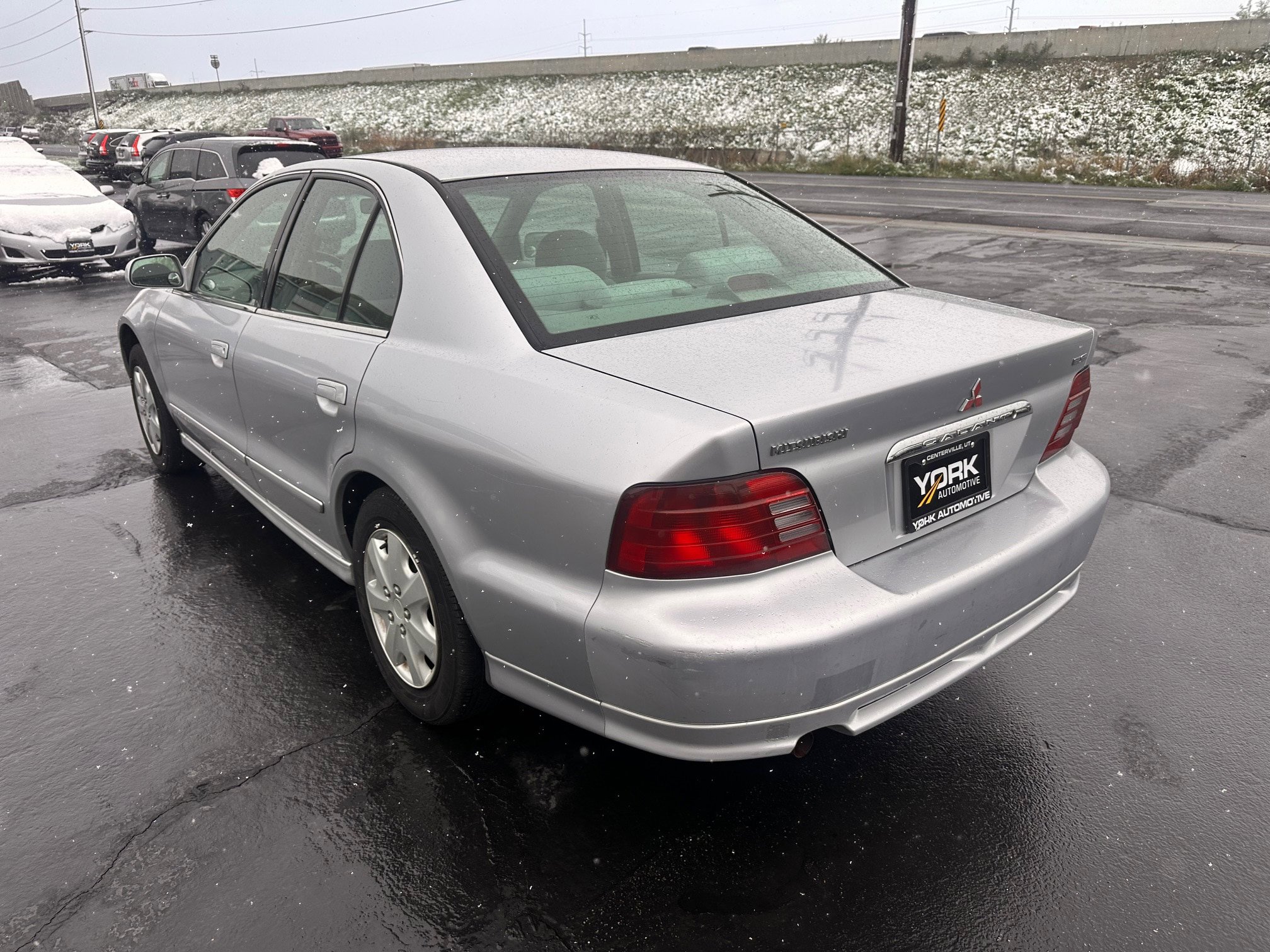 Used 2001 Mitsubishi Galant ES image 4