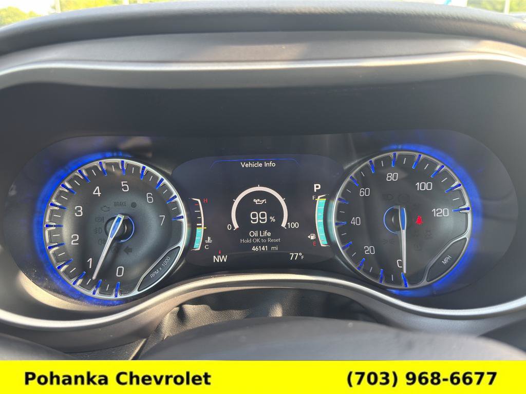 Used 2025 Chrysler Pacifica Select FWD image 9