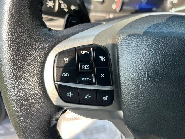 Used 2021 Ford Explorer XLT w/ Equipment Group 202A AWD/4WD image 16
