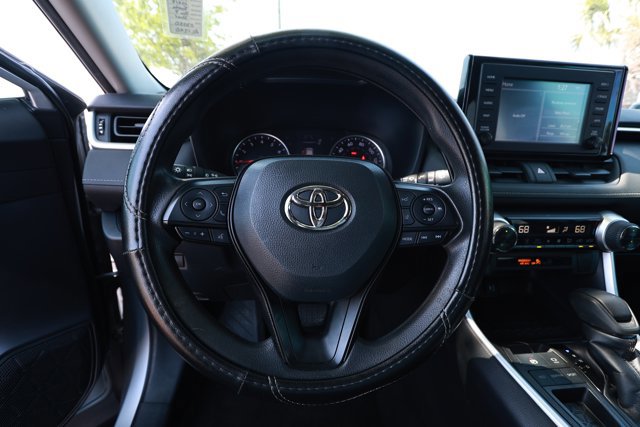 Used 2019 Toyota RAV4 XLE FWD image 11