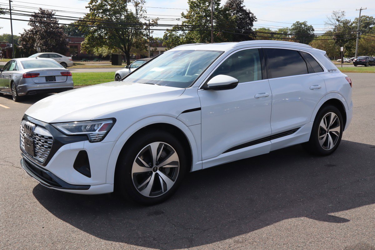 Used 2024 Audi Q8 e-tron Premium