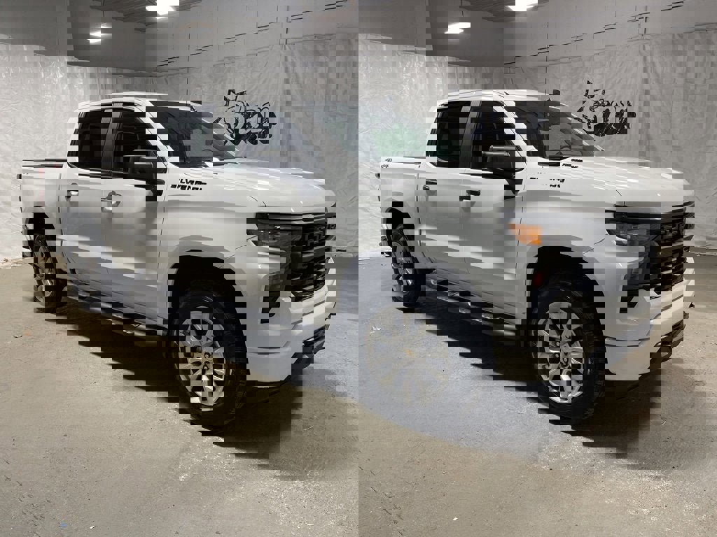 New 2025 Chevrolet Silverado 1500 Custom w/ LPO, Dark Essentials Package