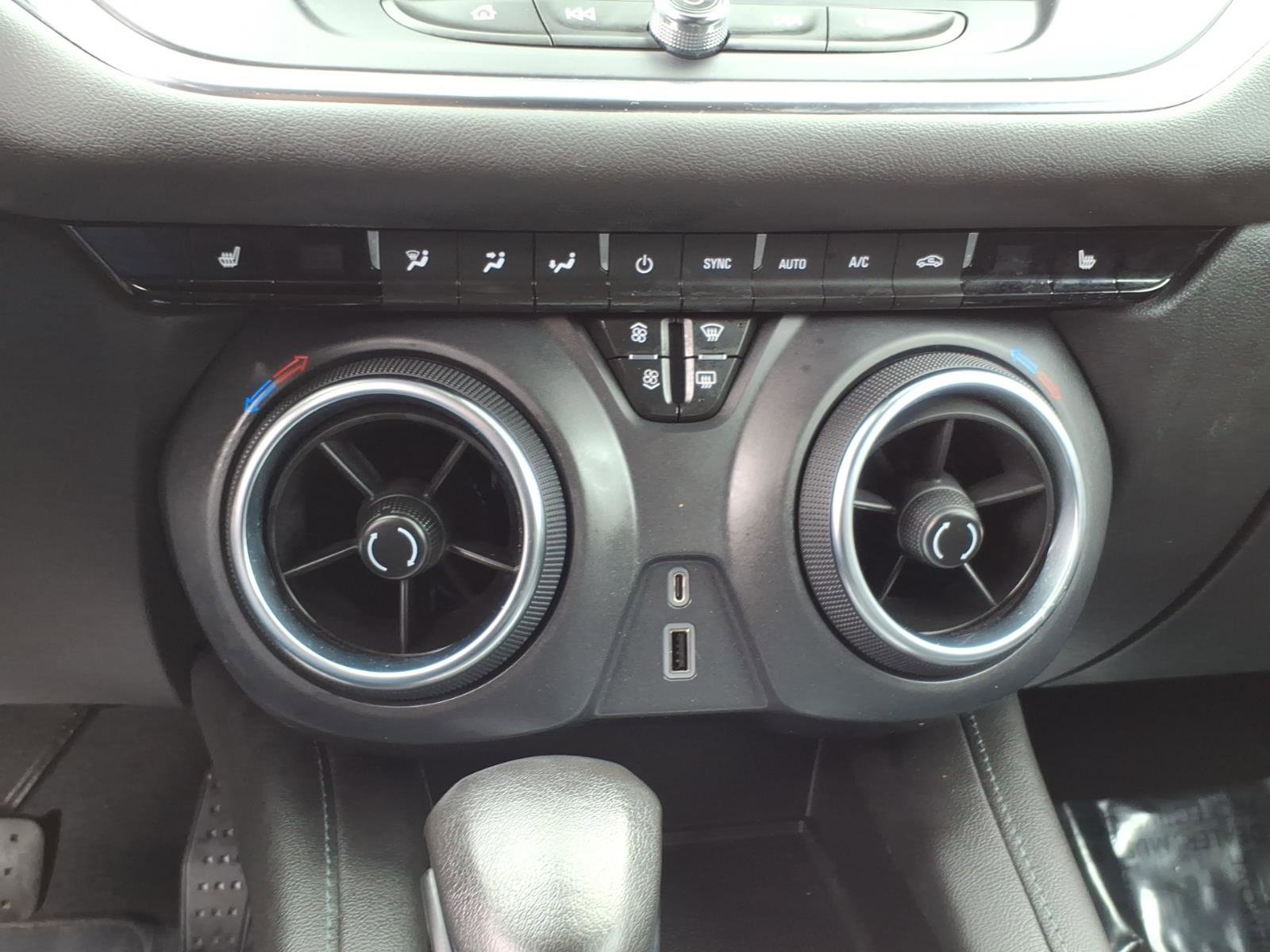 Used 2022 Chevrolet Blazer LT w/ Sound & Technology Package AWD/4WD image 19