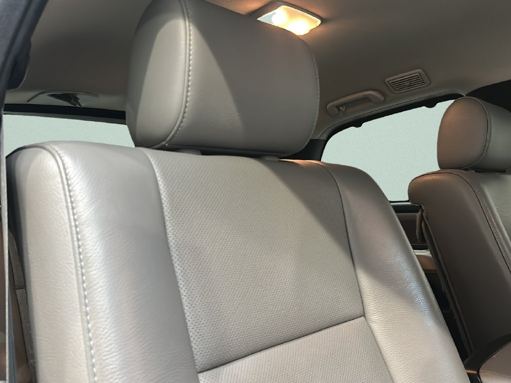 Used 2018 Toyota Sequoia Platinum AWD/4WD image 21