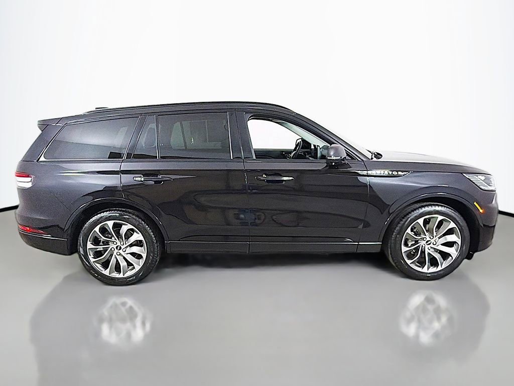 Used 2025 Lincoln Aviator AWD w/ Jet Appearance Package image 16