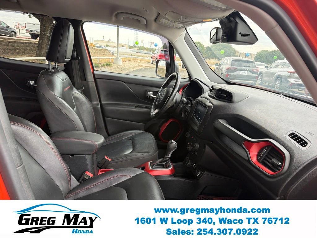 Used 2019 Jeep Renegade Trailhawk AWD/4WD image 34