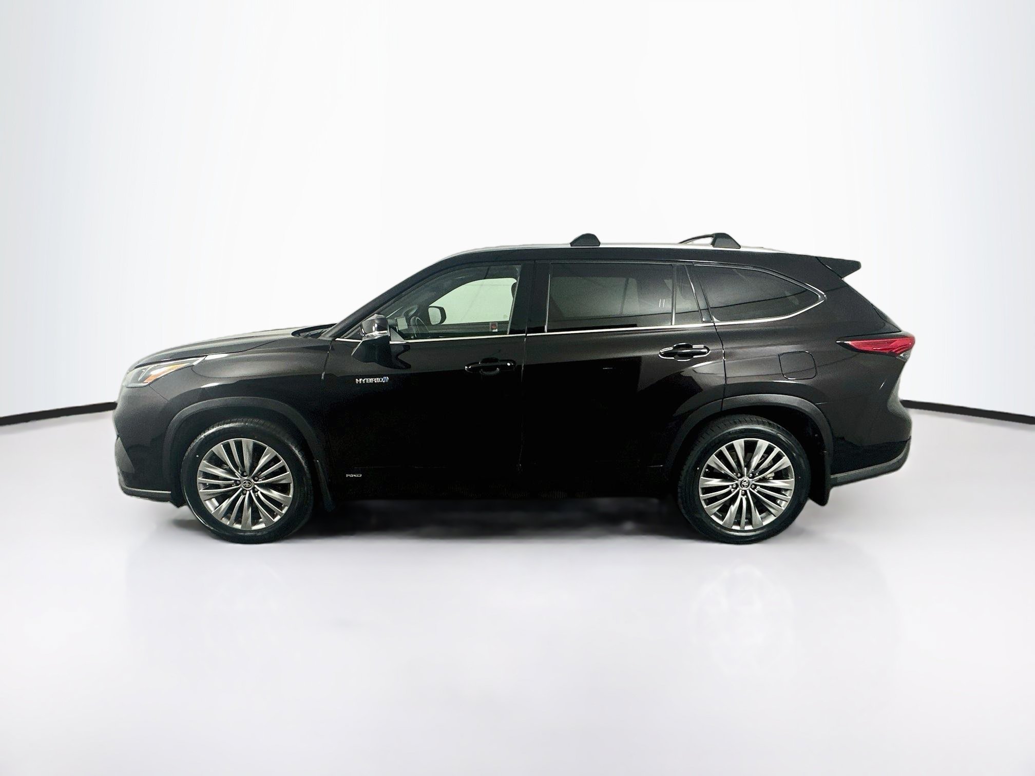 Used 2020 Toyota Highlander Platinum AWD/4WD image 4
