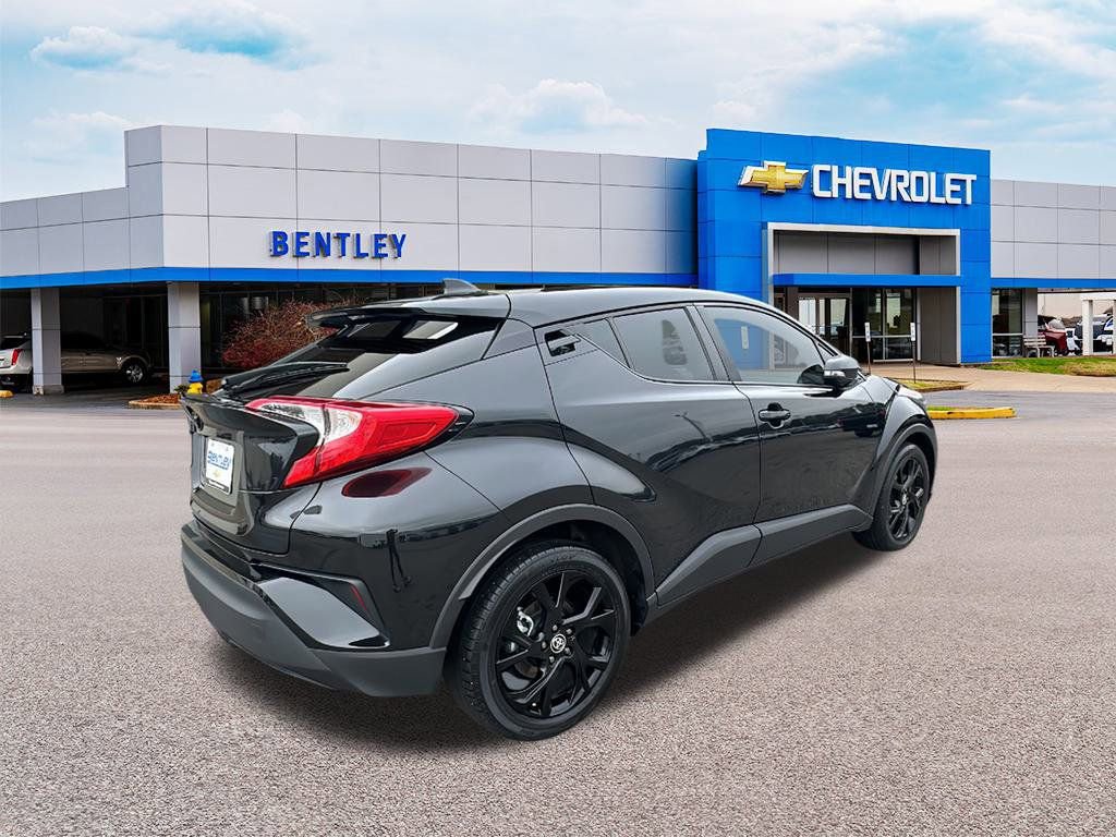 Used 2022 Toyota C-HR Nightshade image 5
