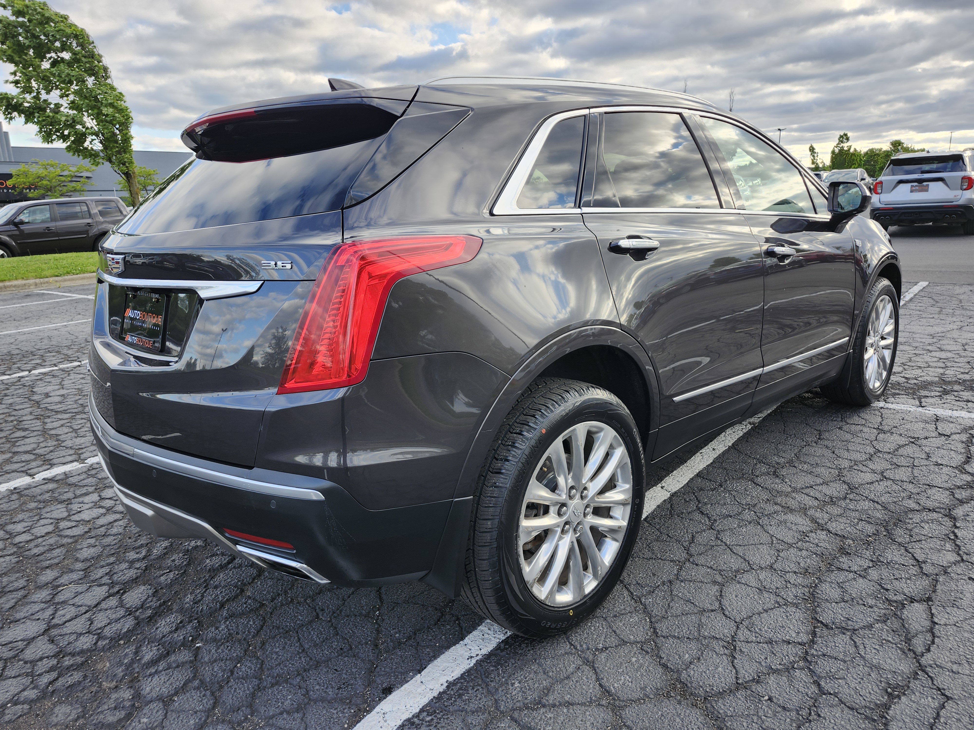Used 2017 Cadillac XT5 Platinum AWD/4WD image 20