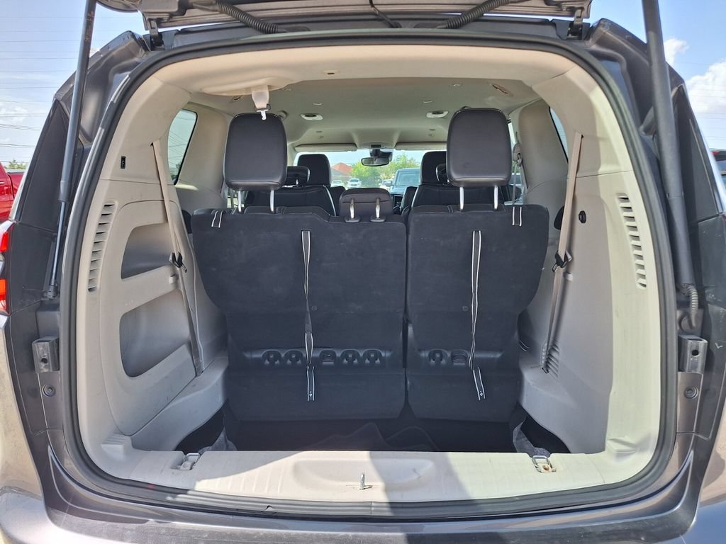 Used 2023 Chrysler Pacifica Touring-L FWD image 24