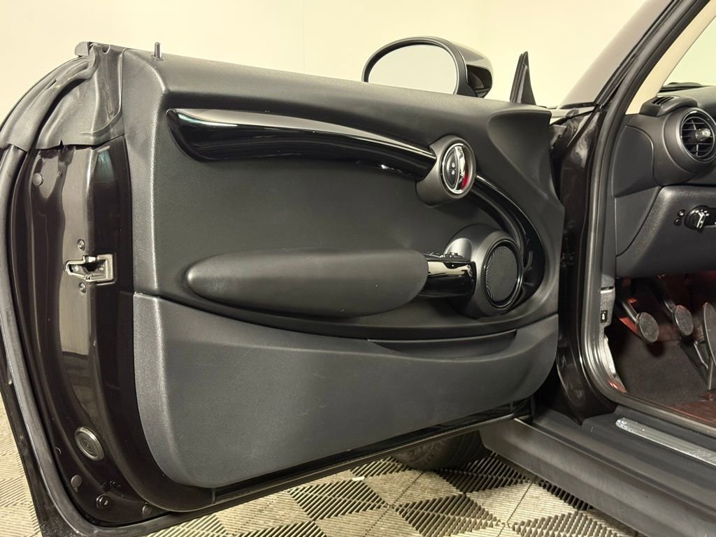 Used 2021 MINI Cooper S image 19