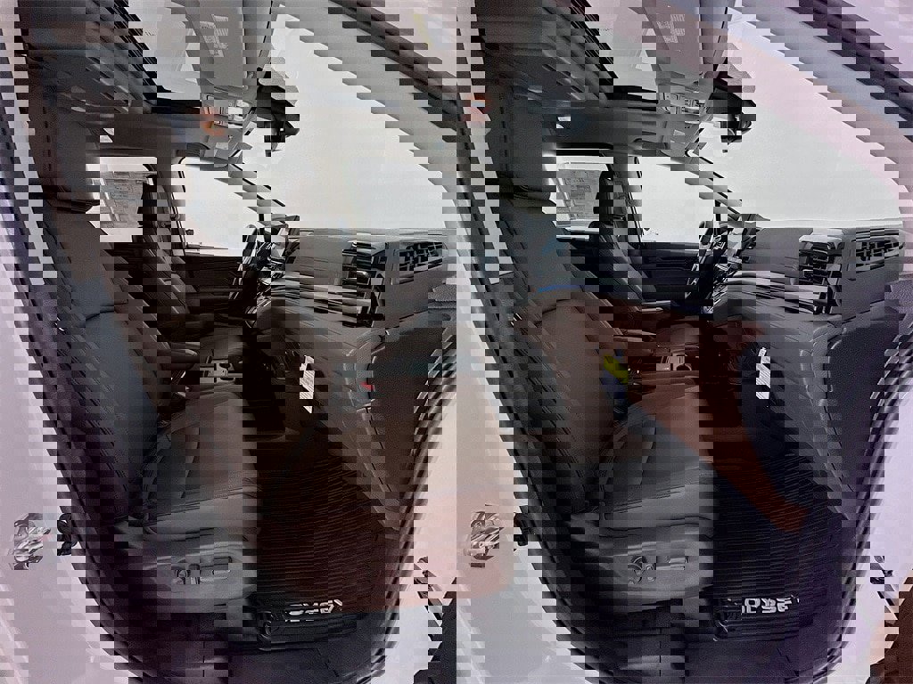 New 2025 Honda Odyssey Touring image 7