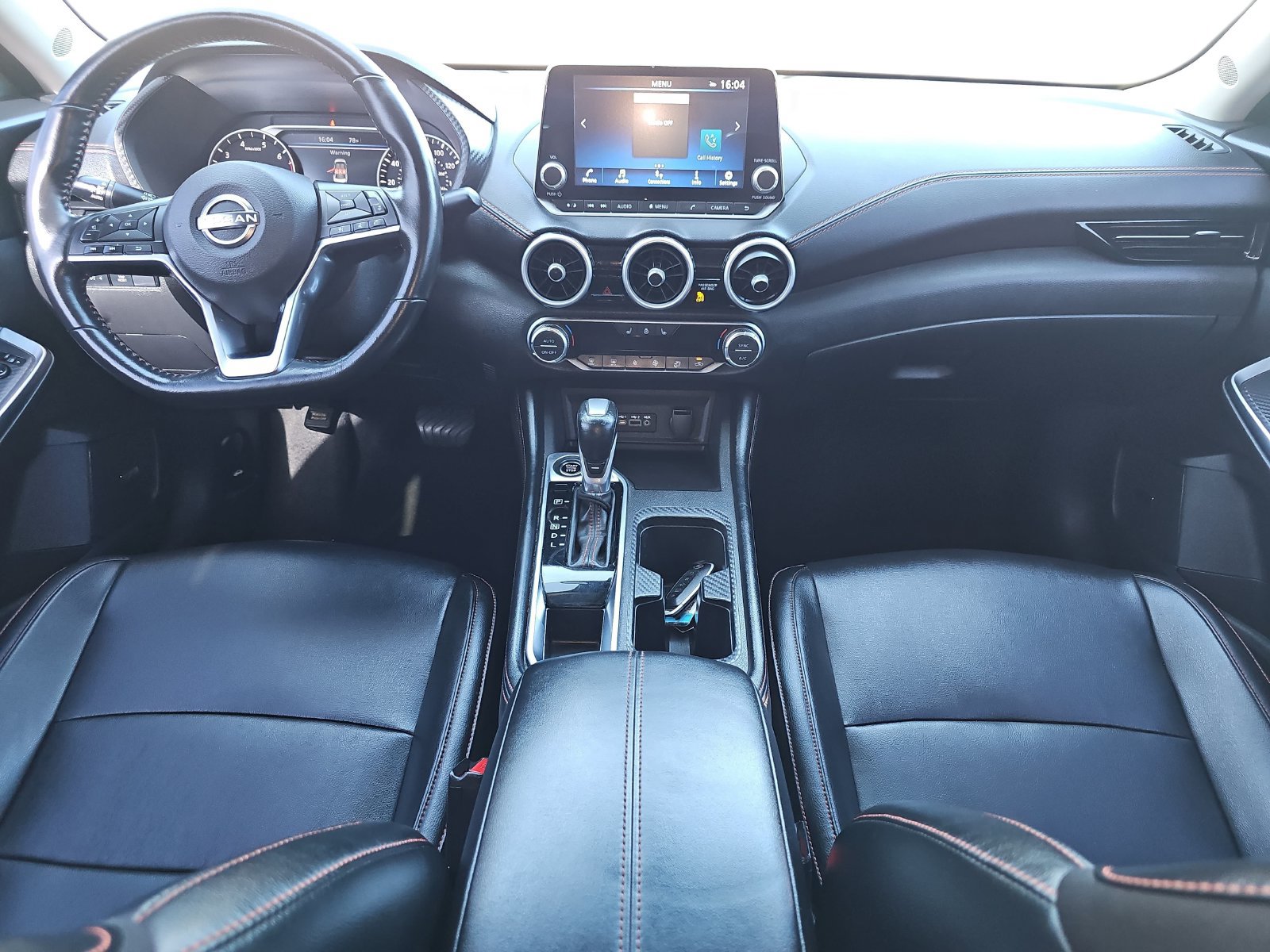 Used 2025 Nissan Sentra SR w/ SR Premium Package FWD image 9