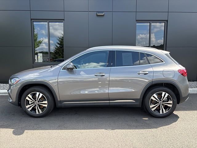 Used 2025 Mercedes-Benz GLA 250 4MATIC image 2