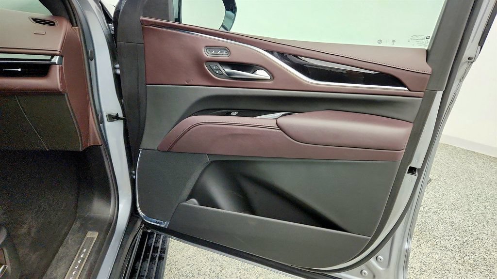 Used 2023 Cadillac Escalade ESV Premium Luxury Platinum w/ LPO, Radiant Package AWD/4WD image 28