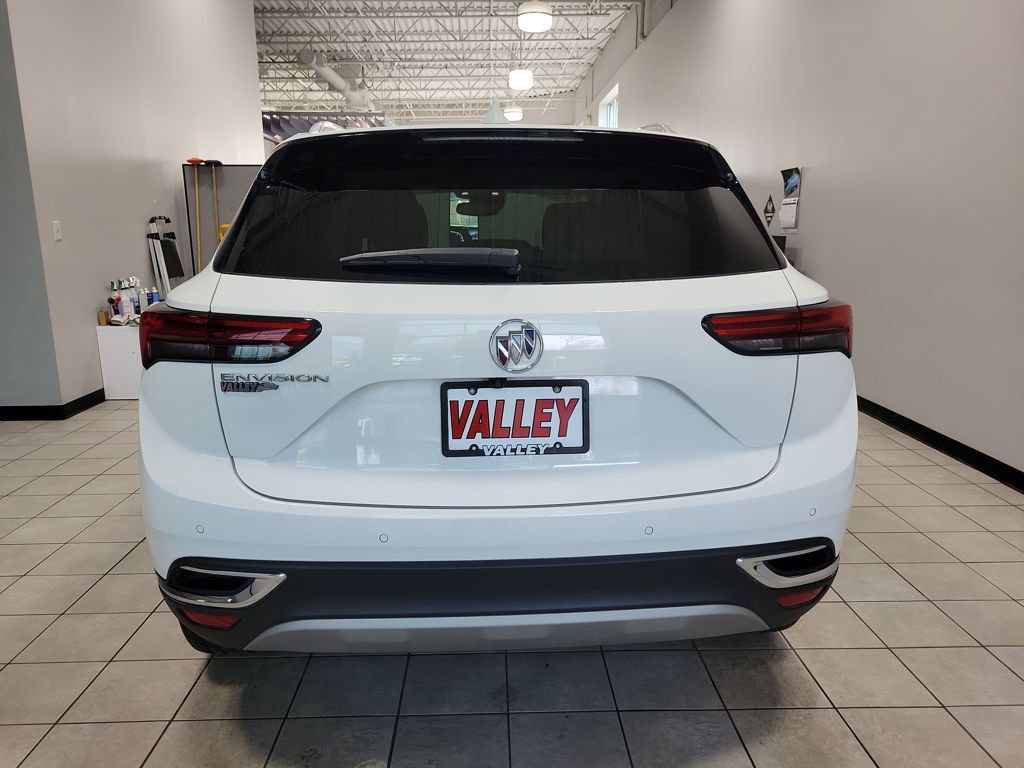 Used 2022 Buick Envision Essence w/ Safety Package FWD image 11