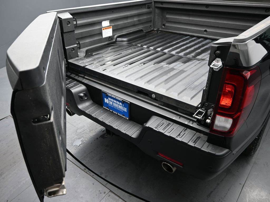 Certified 2023 Honda Ridgeline Black Edition image 32