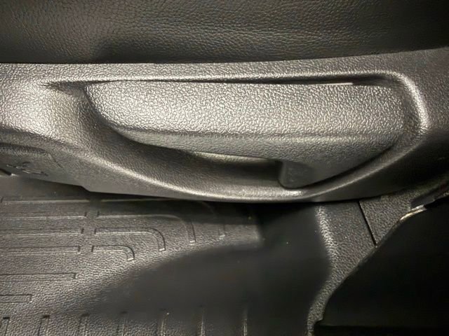 Used 2021 Toyota Highlander Limited image 15