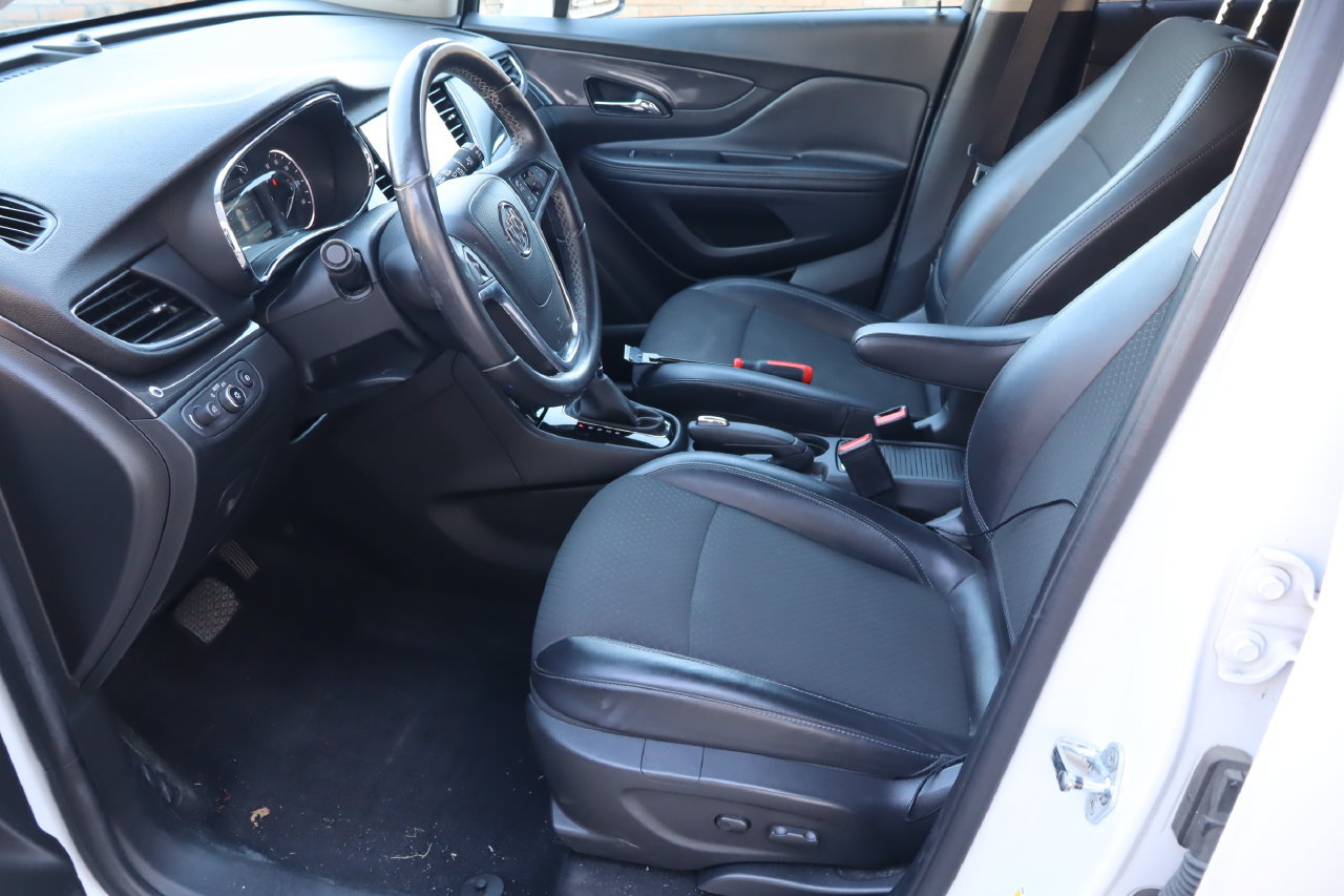 Used 2018 Buick Encore Sport Touring FWD image 15