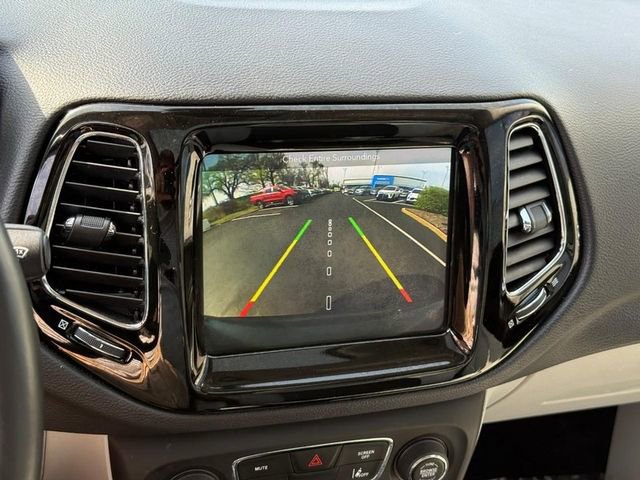 Used 2018 Jeep Compass Limited w/ Navigation Group image 24
