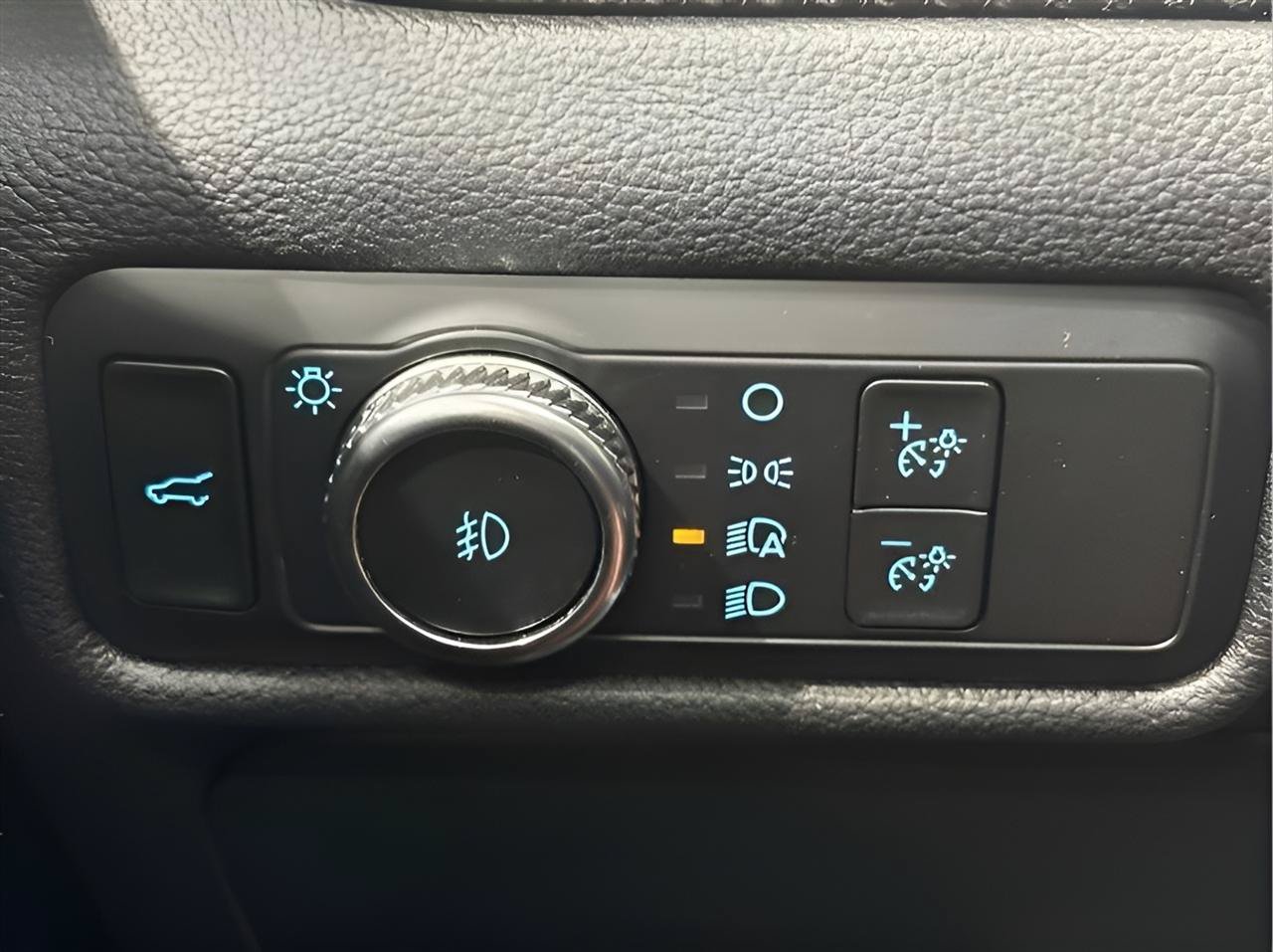 Used 2022 Ford Explorer ST w/ Equipment Group 401A AWD/4WD image 23
