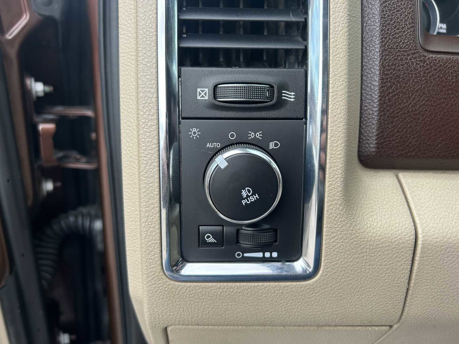 Used 2014 RAM 1500 Laramie w/ Protection Group image 14