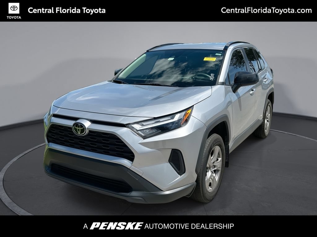 Used 2025 Toyota RAV4 LE AWD/4WD image 1