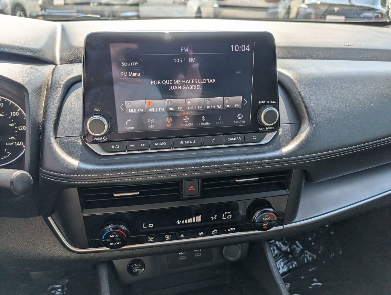 Used 2024 Nissan Rogue SV image 22